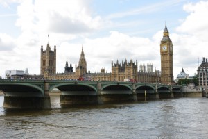 Výhled přes Temži na Big Ben a Houses of Parliament